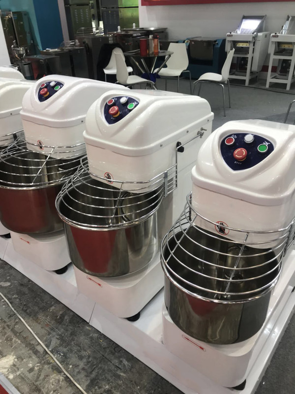 Compressional Bakery Wheat Flour Mixer Machine For Bakery Shop 220V