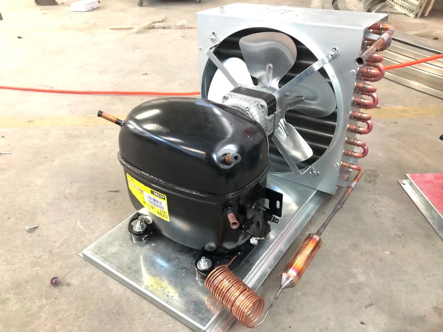 63 Cu. Ft. Commercial Outdoor Ice Freezer , Cold Wall Ice Bag Storage