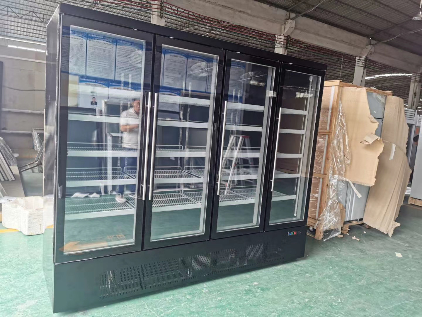 2000L Energy Saving Commercial Glass Freezer Upright Chiller With Four