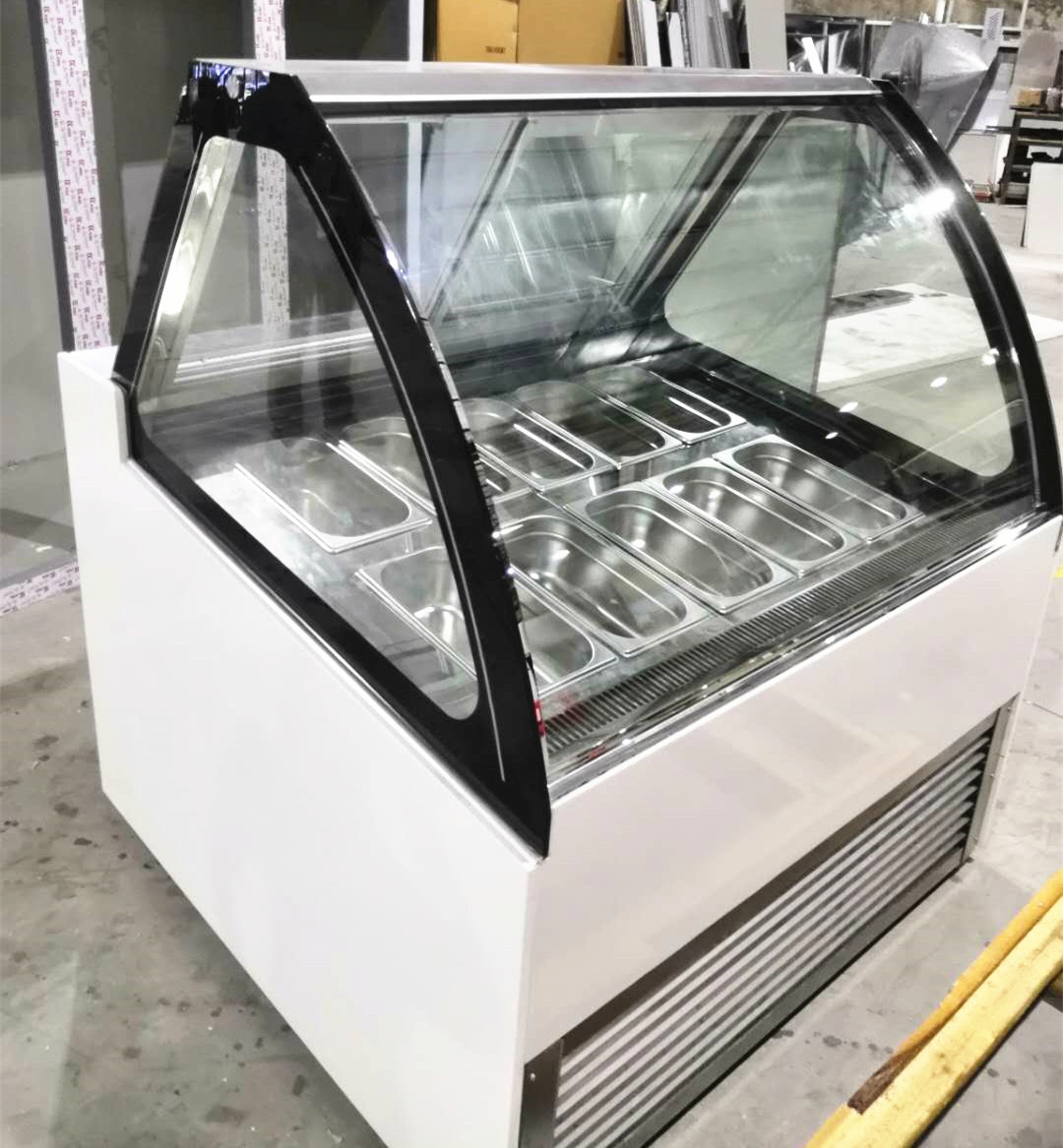High Effieciency Italian Gelato Ice Cream Show Case Freezers with CE