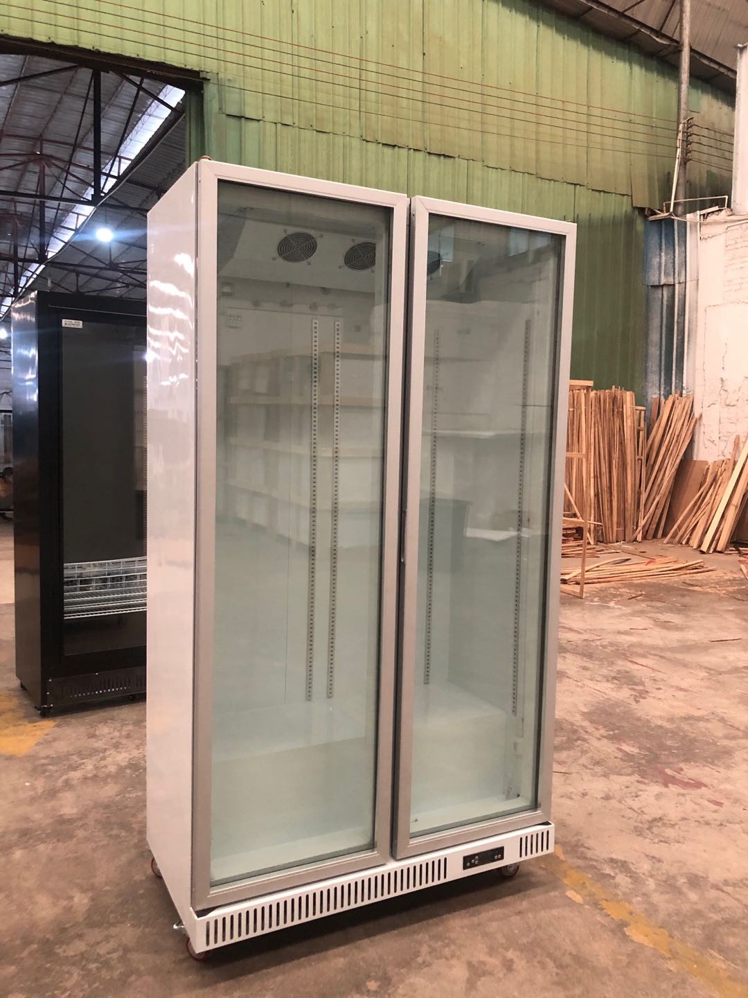 Convenience Store Glass Door 2000L Beverage Display Refrigerator Freezer